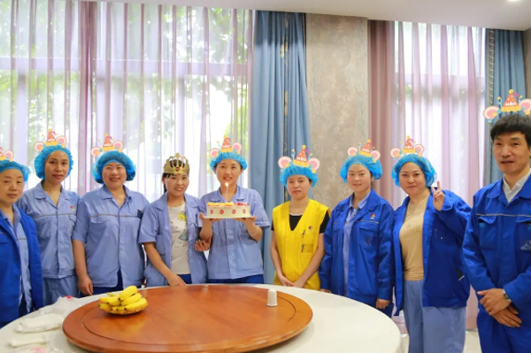 揚(yáng)盛五月生日會(huì)，歡樂共聚時(shí)！